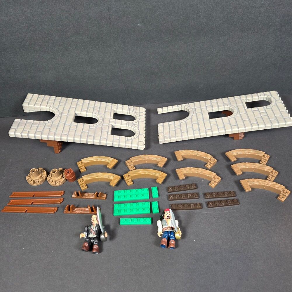Mega Bloks 1027 Pirates Of The Caribbean Water Wheel Duel Incomplete With Figs